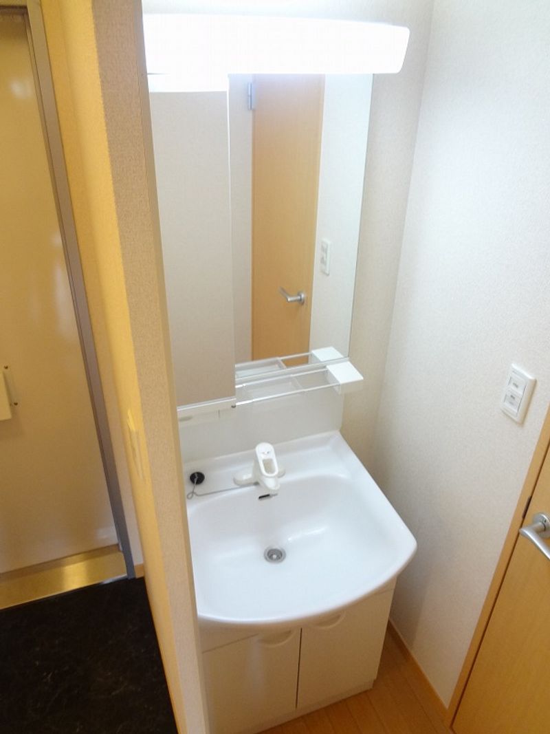 レオパレスバンビーノ花輪 洗面台