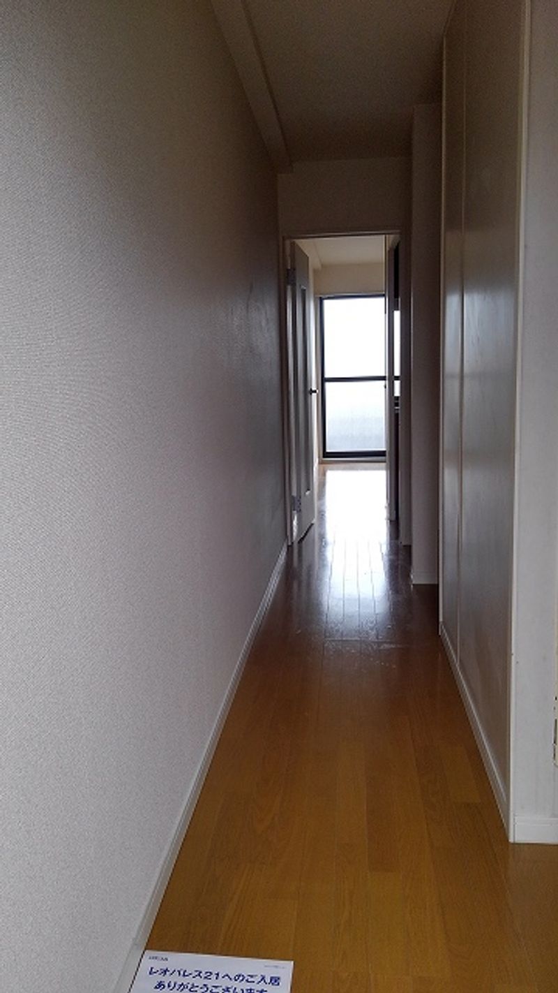 レオパレス下ノ原 玄関