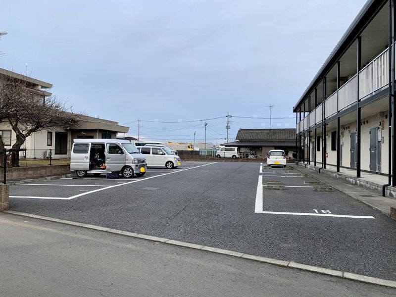 レオパレス向山Ⅱ 駐車場