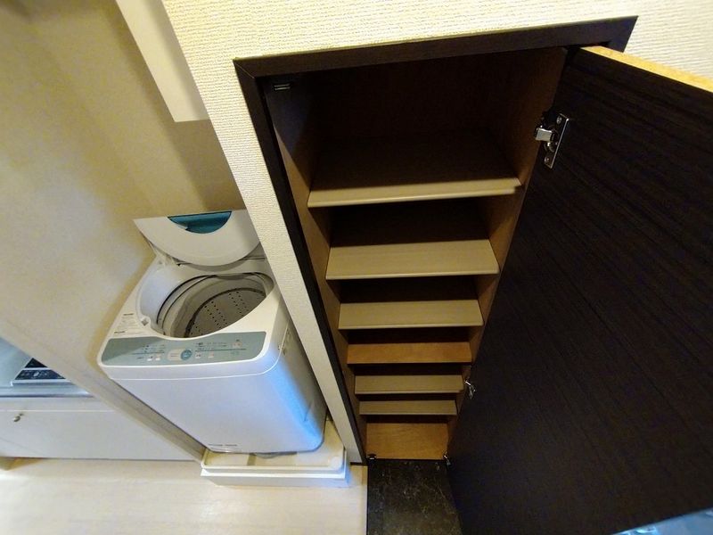 レオネクストシャーロット 玄関