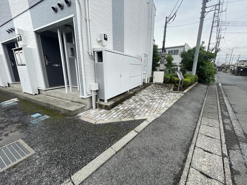 レオパレスプラムヴィラ２ エントランス