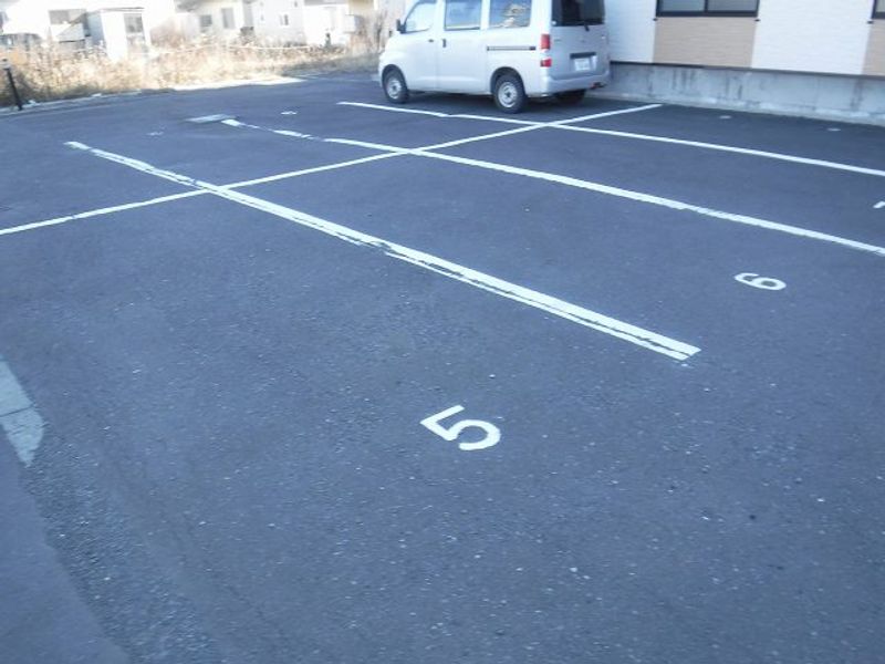 レオパレス有明コースト 駐車場