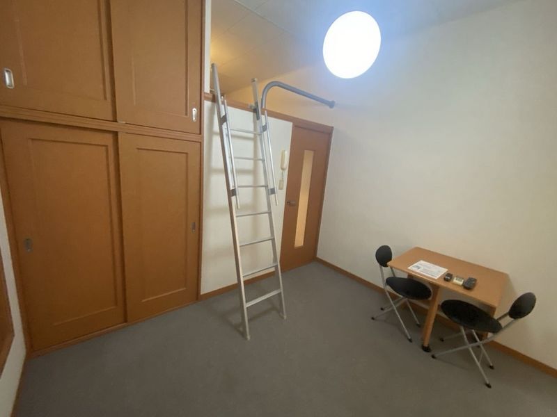 レオパレス千代田橋 居間