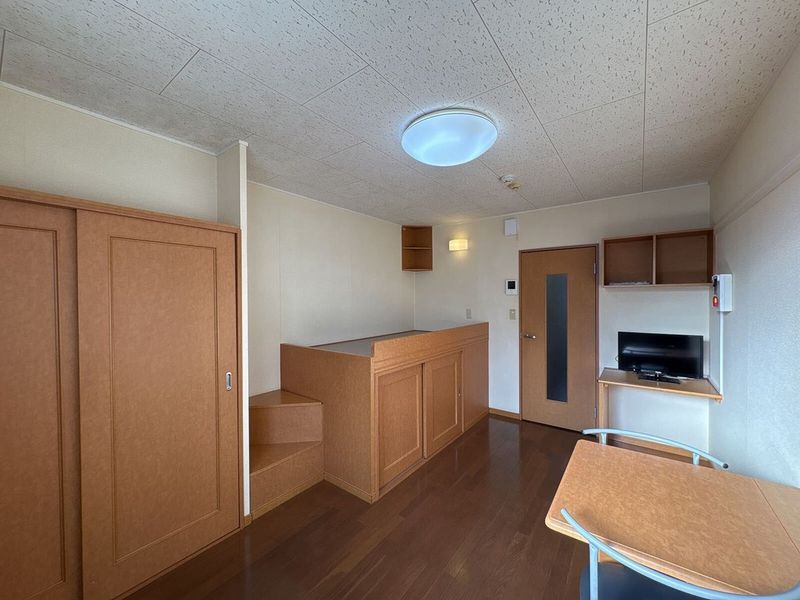 レオパレス幸田Ａ 居間