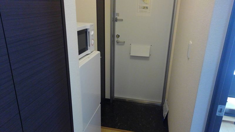 レオネクスト鴨田 玄関