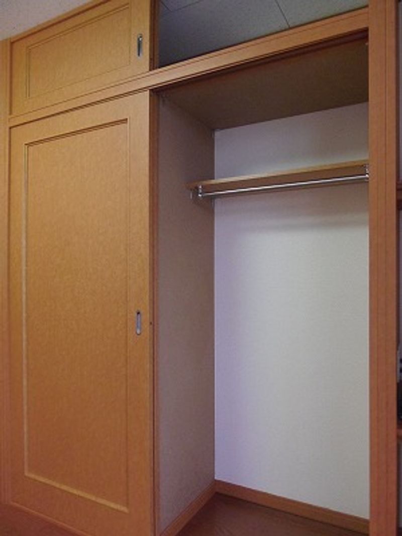 レオパレスコンフォール大垣 収納