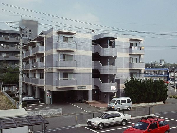 レオパレスエレガンスつくば 外観