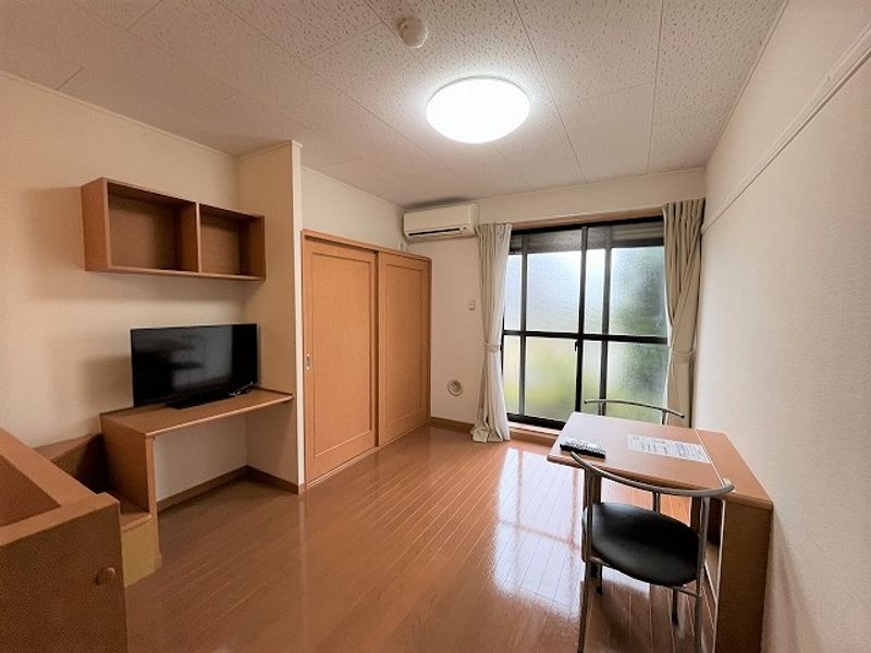 レオパレスショコラⅠ 居間
