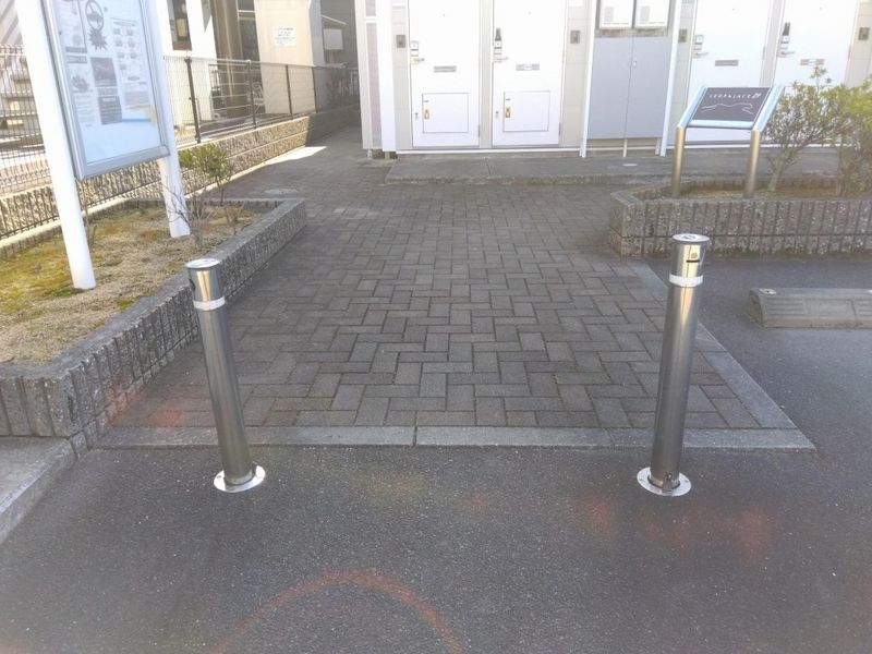 レオパレスブラン エントランス