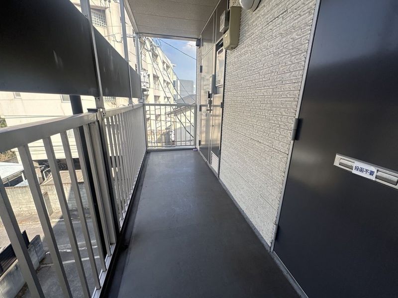 leopalace Behind Tronchino 기타