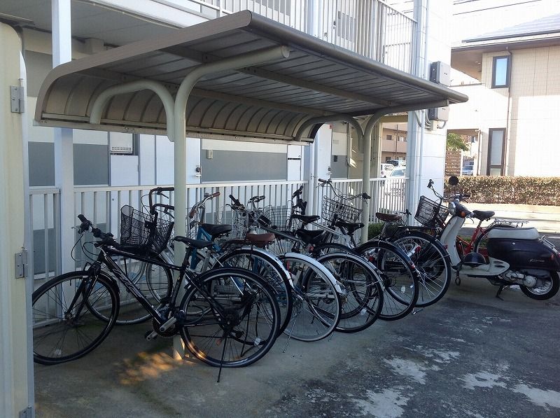 レオパレスＷＩＮＧ下小鳥 共用部分