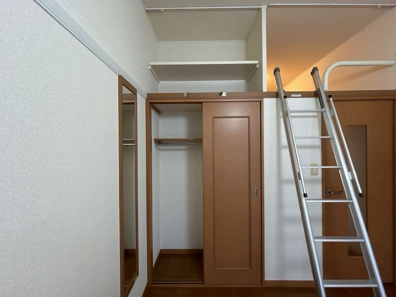 レオパレスボヌール 収納