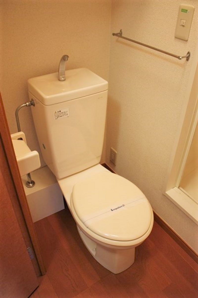 レオパレスサンシャイン トイレ