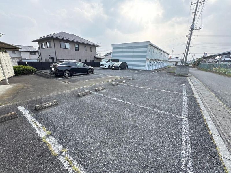 leopalace Ajisai 주차장