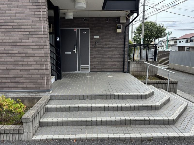 レオネクストブラザーズハイツ エントランス