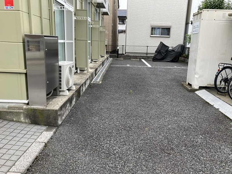 レオパレスエスペランサ 駐車場