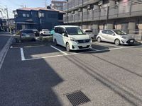 レオネクストブラザーズハイツ 駐車場