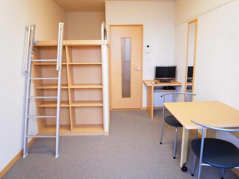 レオパレスアスリートⅡ 居間