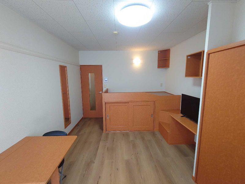 レオパレスオアシス 居間