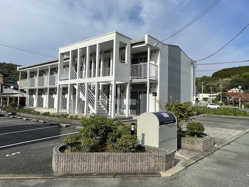 レオパレスＹＡＭＡＳＡＫＩ 駐車場