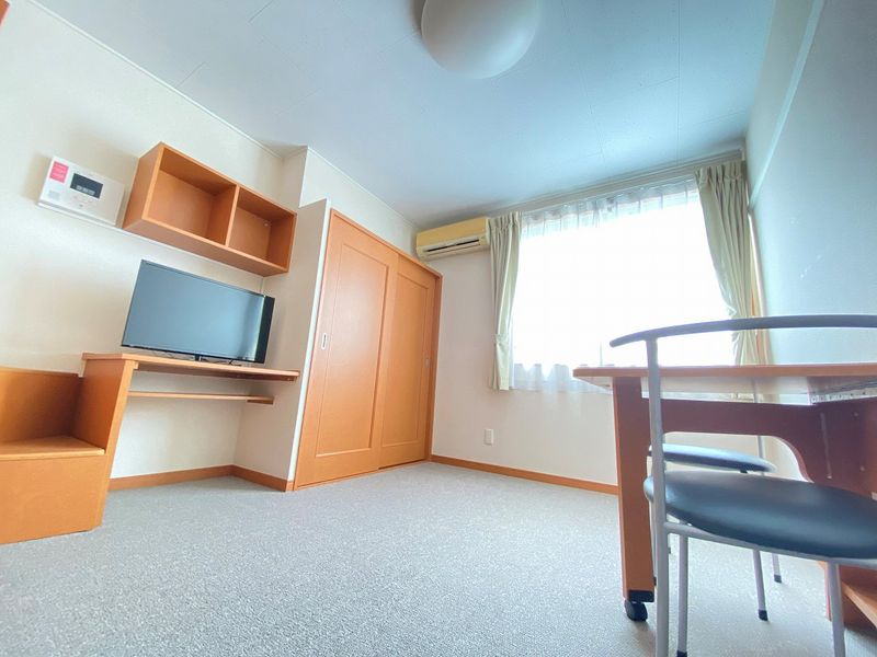 レオパレスエアル 居間