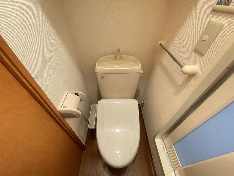 レオパレス佐和山 トイレ