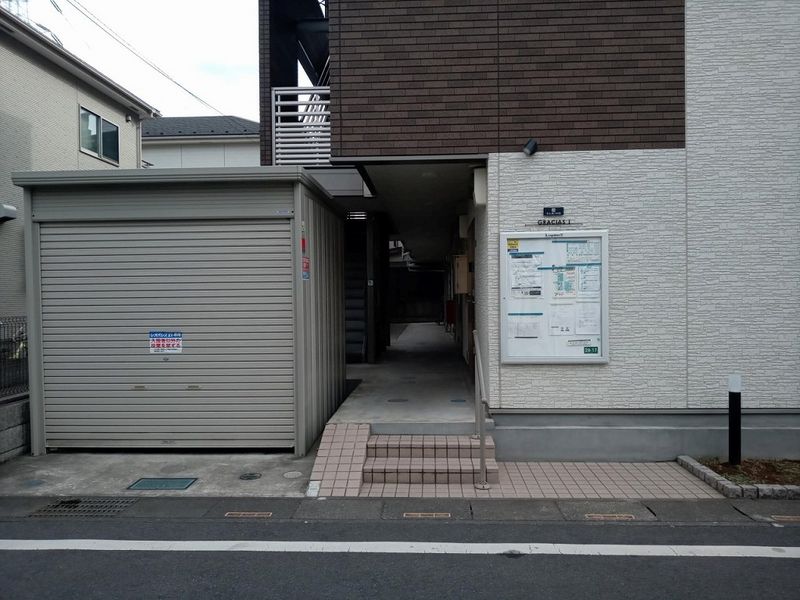 クレイノグラシアス　ワン エントランス