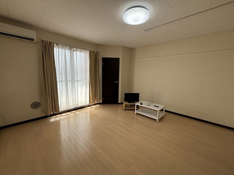 レオネクストＢフリーゼ 居間