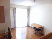 レオパレスマ　メゾン 居間