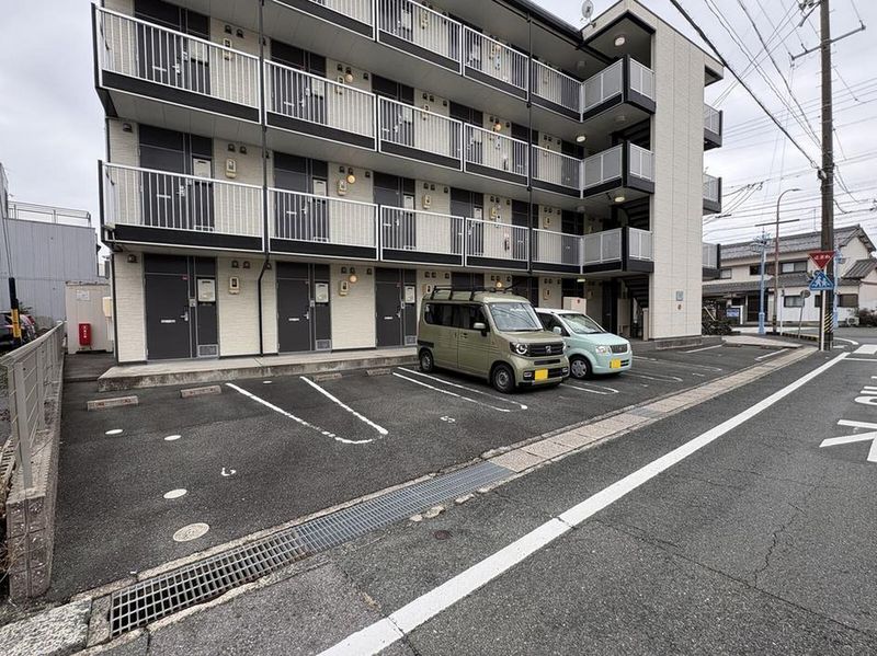 leopalace NIHO Parking lot