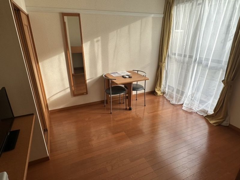 レオパレスイマジン 居間