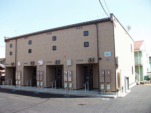 LEONEXT marin exterior