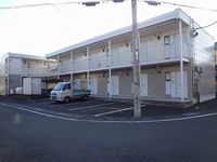 レオパレスベルグローブ 駐車場