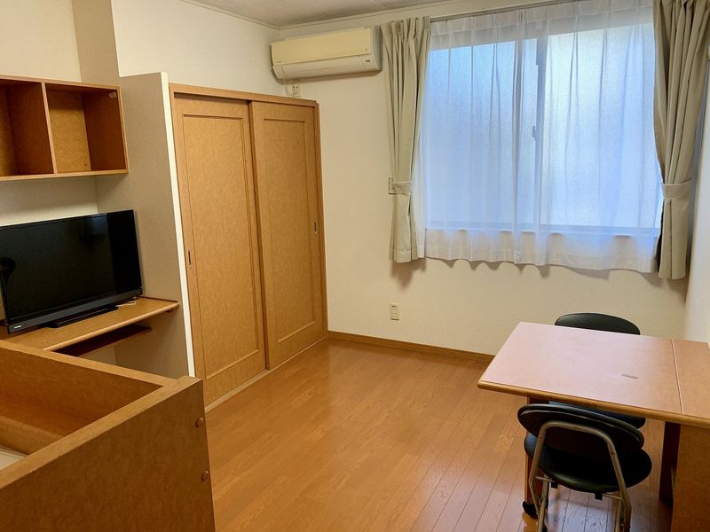 レオパレス花みずき 居間