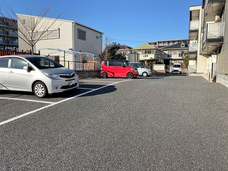 レオパレスＡＩＤＡ 駐車場