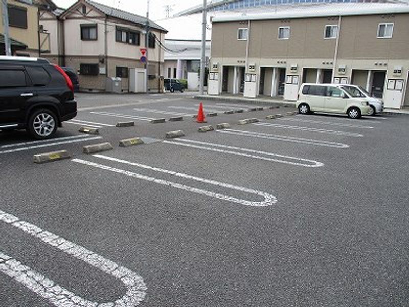 レオパレスディヤハイム　萩 駐車場