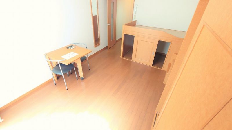レオパレスＬｉｂｅｒｔｅ 居間