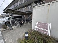 leopalace Hinaga Higashi Entrance