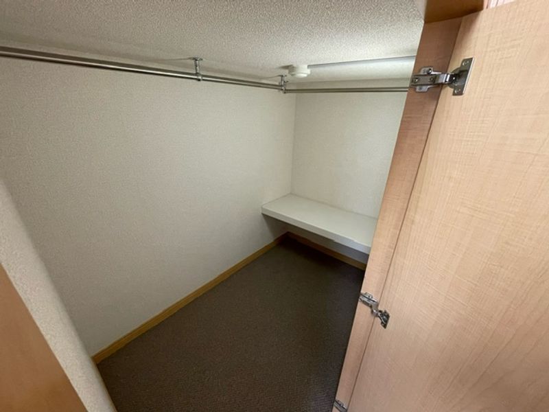 レオパレス甲府塩部 収納
