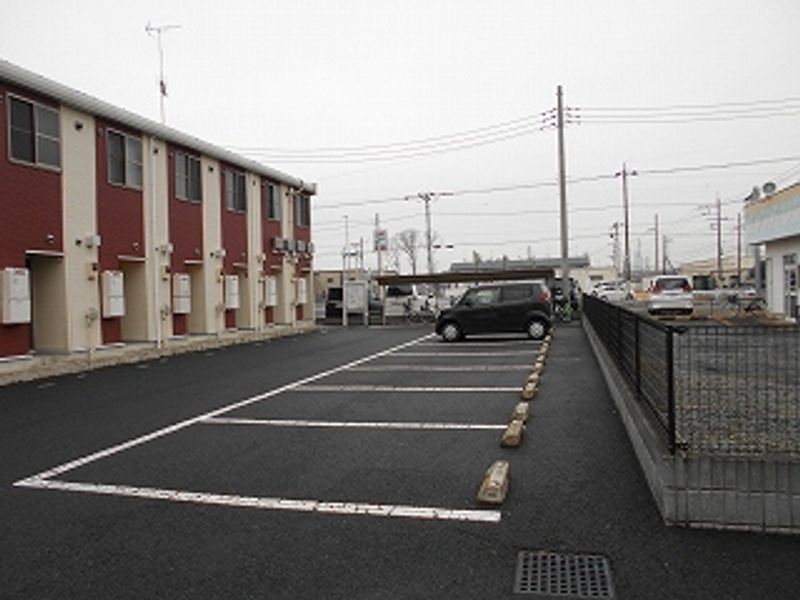 レオネクストパーチェ 駐車場