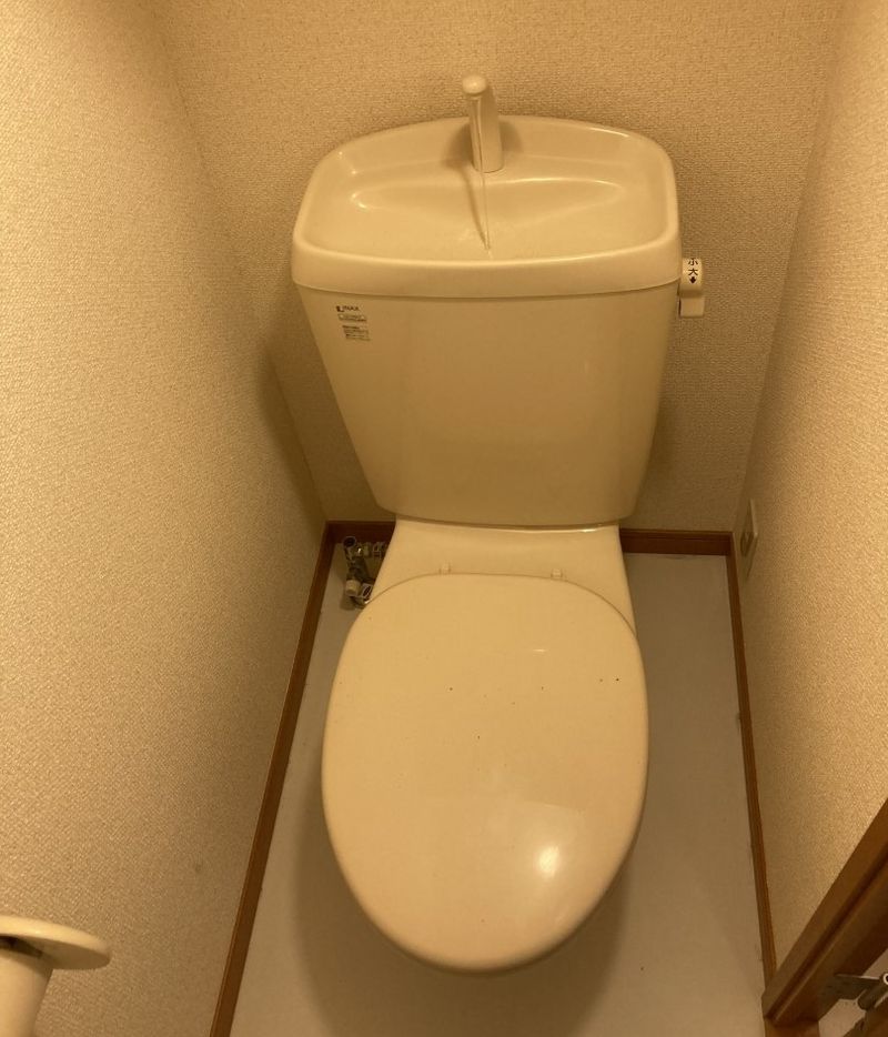 レオパレスクリスタル トイレ