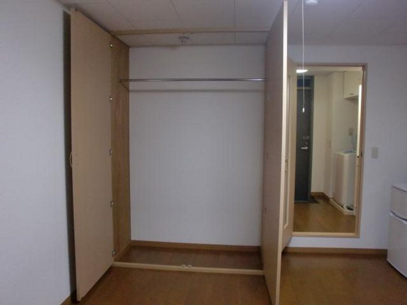 レオパレスエンプレッサー 収納