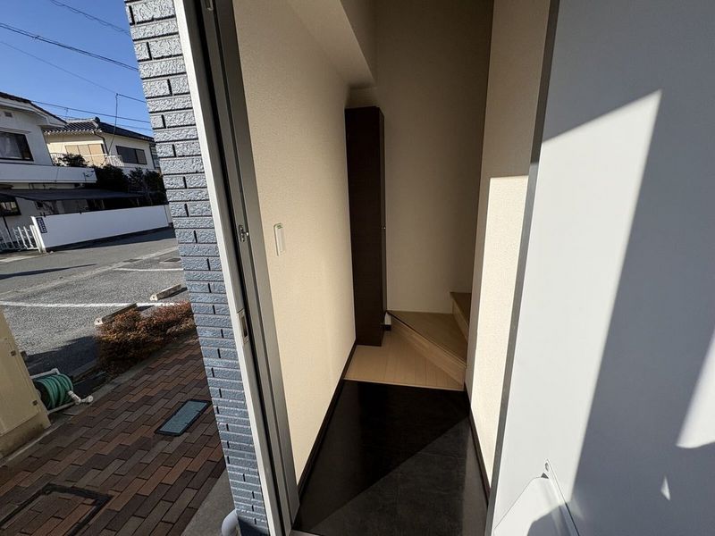 LEONEXT Shiseki Entrance