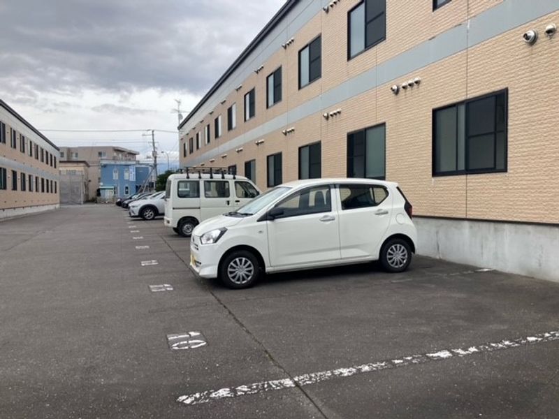レオパレスＧｌａｄｎｅｓｓ　Ⅰ 駐車場