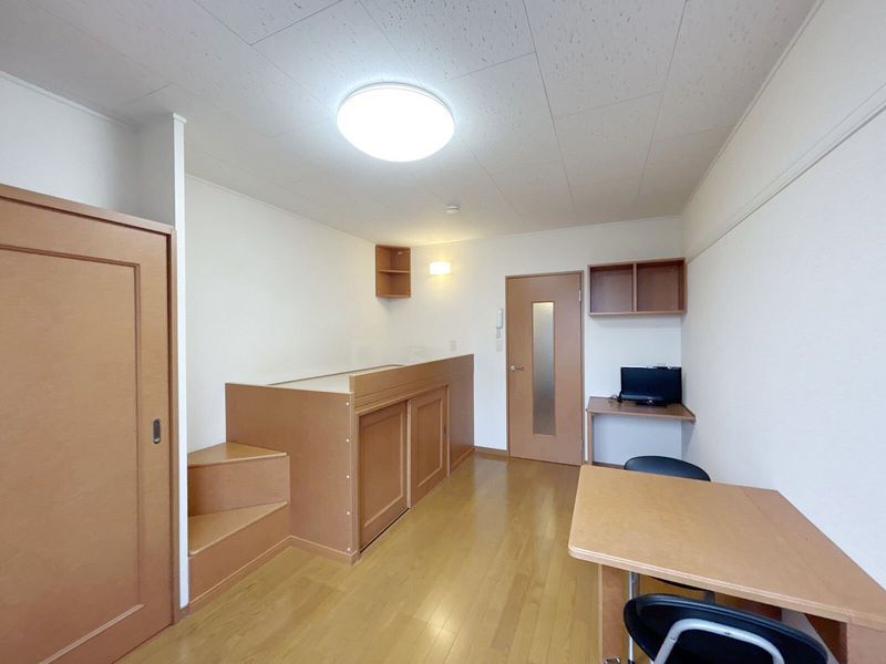レオパレスグリーンヒル古宮 居間