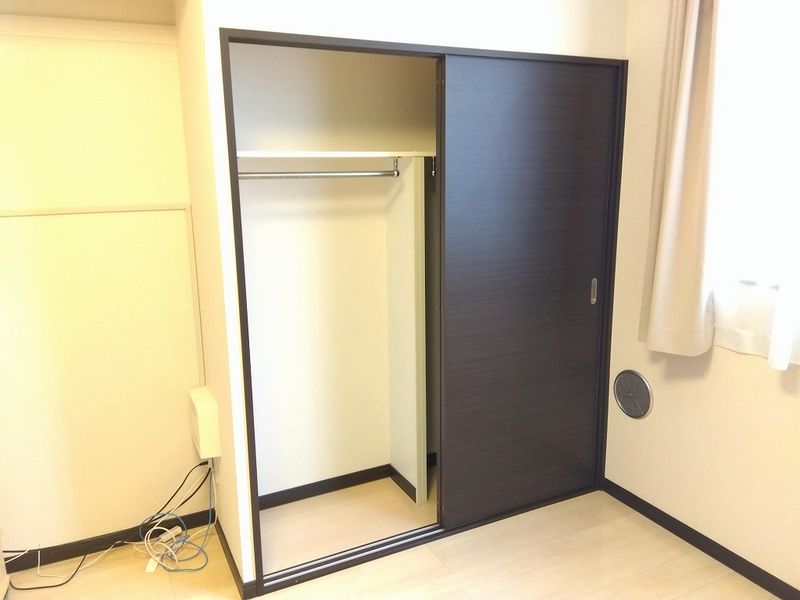 レオネクスト瀬戸 収納
