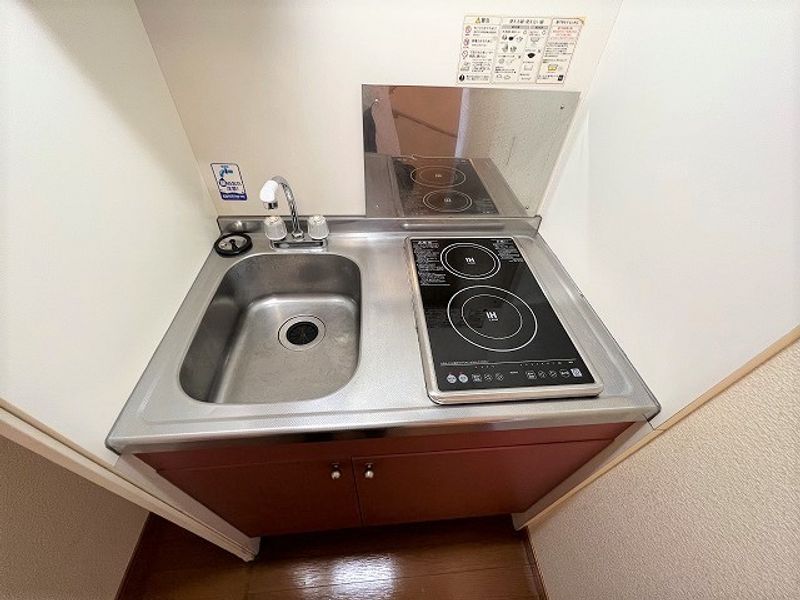 レオパレスＷｅｓｔＣｏｕｒｔⅡ キッチン