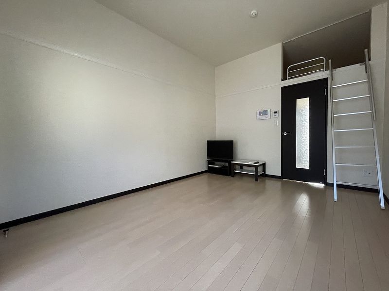 レオネクスト大町Ｂ 居間