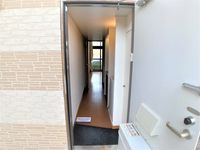 レオパレスウィンドバレイ　永吉 玄関