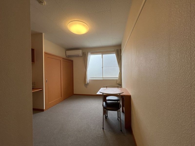 レオパレス中屋敷Ｂ 居間